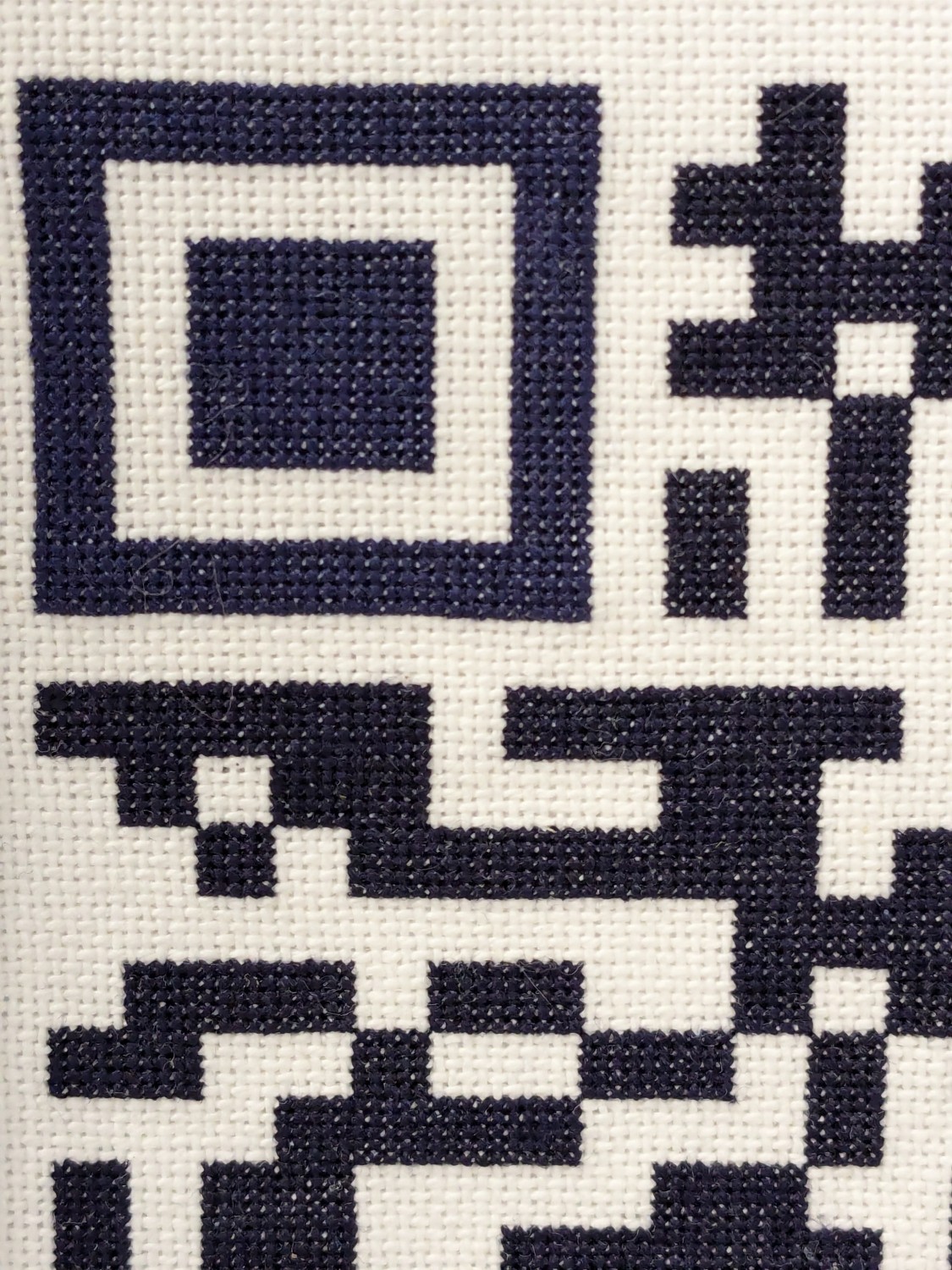 A close up of a qr code Description automatically
generated